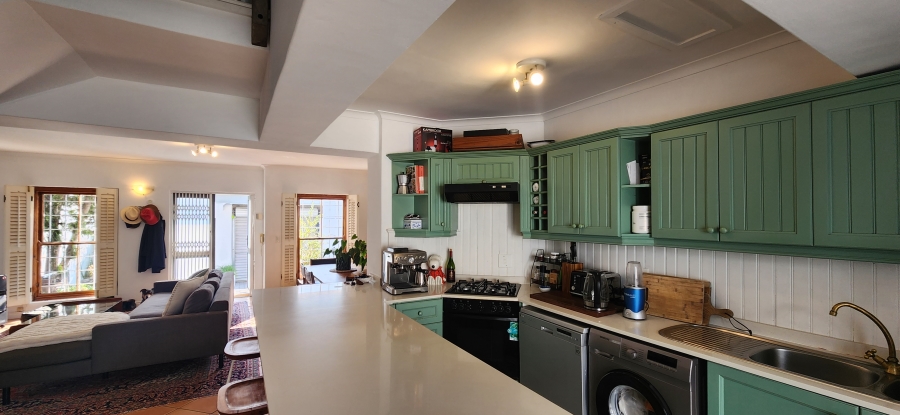 To Let 2 Bedroom Property for Rent in Harfield Village Western Cape